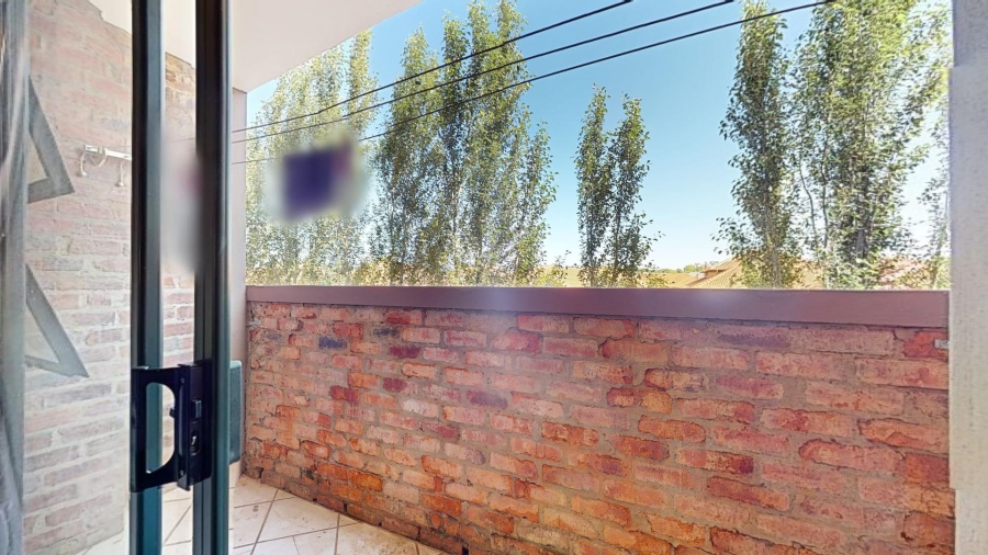 2 Bedroom Property for Sale in Mooivallei Park North West